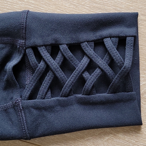 Athleta Mind Over Mat Capri Crop Legging - Picture 9 of 15